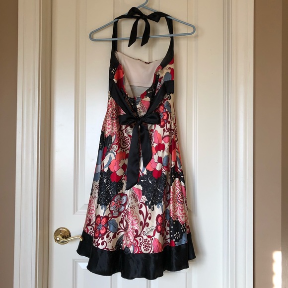 Polyester Halter Dress with Frill at Bottom Size 5 - Picture 3 of 7